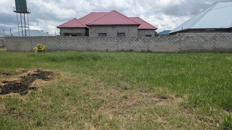 BALASTONE PLOT SUITABLE FOR BOARDING HOUSES