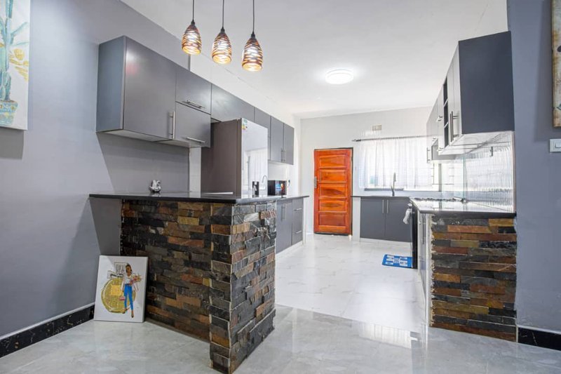 beautiful 3 bedroom flat