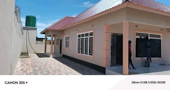 NEWLY BUILT MODERN 3 BEDROOMS IN KAMWENA CHAMBER VALLEY