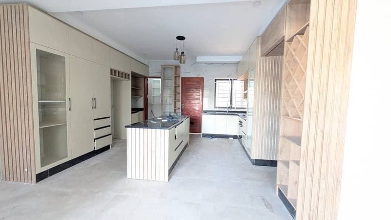 AVONDALE|NEWLY BUILT SPACIOUS THREE (BED) MSC APARTMENT|RENT|K13,000