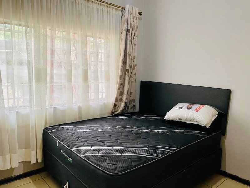 1 Bedroom fully furnished apartment in Northmead