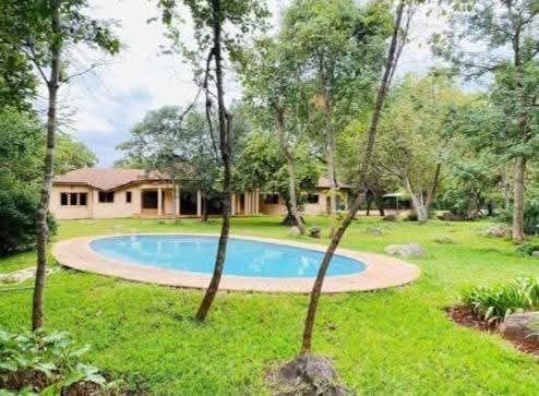 LEOPARDS HILL AREA OFF CHIFWEMA|LUXURY THREE (3) BED TOWN HOUSE 🏡|CLUSTER OF FOUR UNITS|RENT|K45,000|