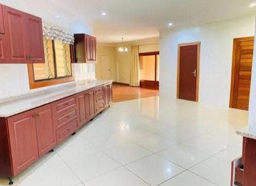 LEOPARDS HILL AREA OFF CHIFWEMA|LUXURY THREE (3) BED TOWN HOUSE 🏡|CLUSTER OF FOUR UNITS|RENT|K45,000|
