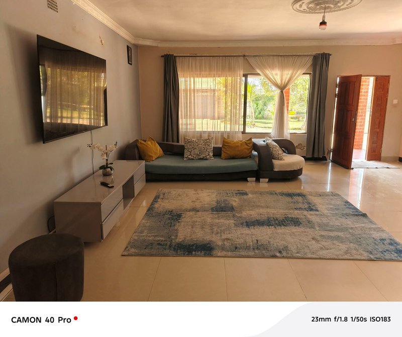 SALAMA PARK|3*BED STANDALONE HØUSE MSC|RENT| COMMERCIAL USE_STRICTLY ADMINISTRATIVE (K15,000)|RESIDENTIAL K12,000
