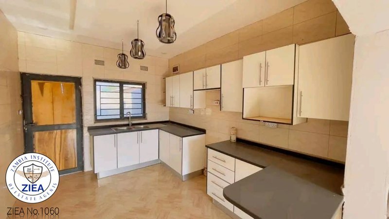 2-BEDROOM MODERN HOUSE FOR RENT LILAYI