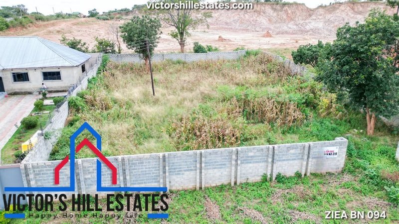 📍 30m by 40m PLOT FOR SALE IN FOXDALE 1KM OFF ZAMBEZI RD NEAR THE FOXDALE FOREST BRIDGE