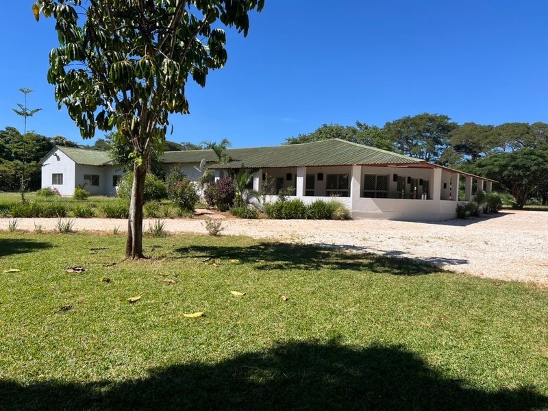 Beautiful 4 bedrooms standalone house in Lilayi