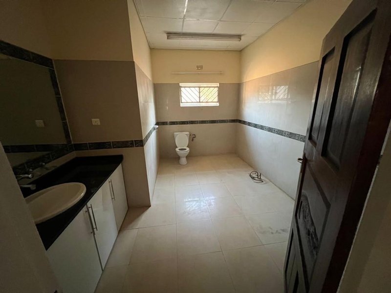 Beautiful 4 bedrooms standalone house in Lilayi