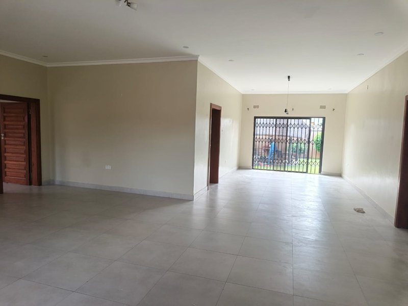 MAIN STREET|THREE (3) BED STANDALONE HOUSE 🏡|RENT|$2,000