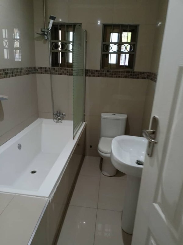 ROMA MAIN |FREE STAND 3*BED MSC TOWN HOUSE🏠|RENT|K22,000|AVAILABLE MAY 15