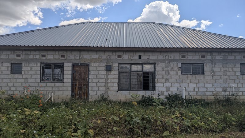 3 BEDROOMS IN 12 MILES NEAR TWALUMBA 3 KILOMETER FROM GREAT NORTH ROAD