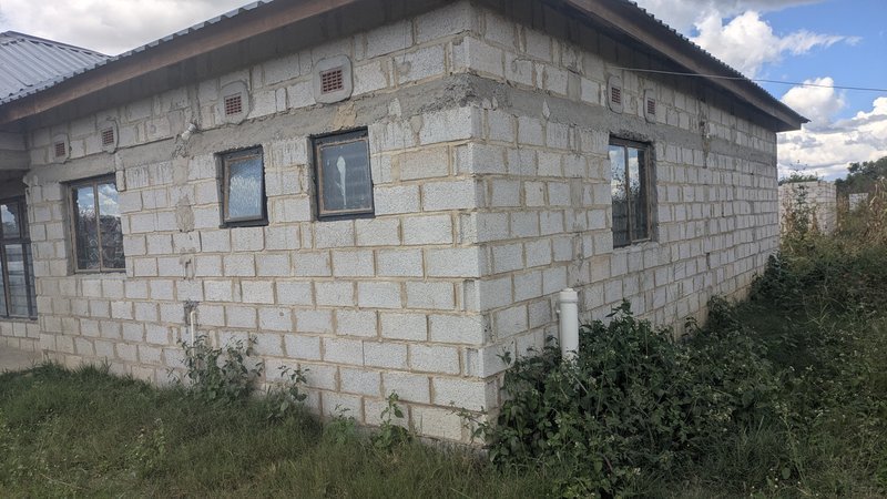 3 BEDROOMS IN 12 MILES NEAR TWALUMBA 3 KILOMETER FROM GREAT NORTH ROAD