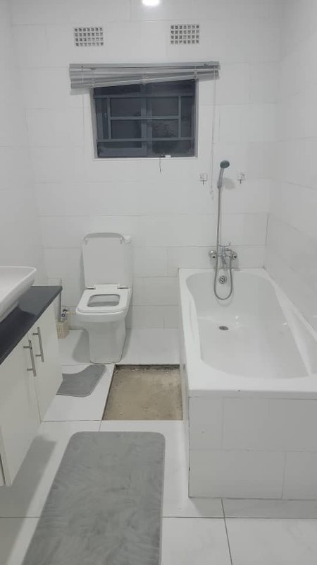Beautiful 2 Semi-Detached House.