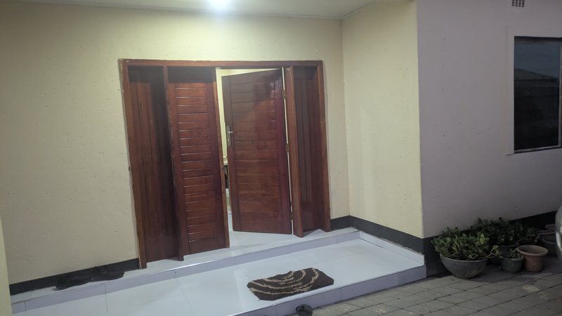 3 BEDROOMS PROPERTY IN MEANWOOD KWAMWENA PHASE 3 FOR SALE