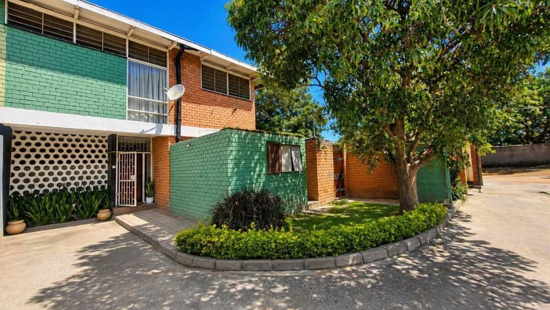 3bed 1.5bath duplex