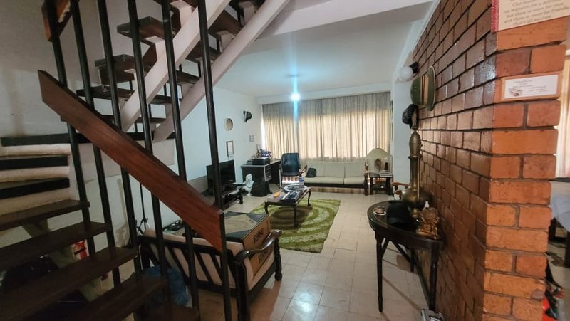 3bed 1.5bath duplex