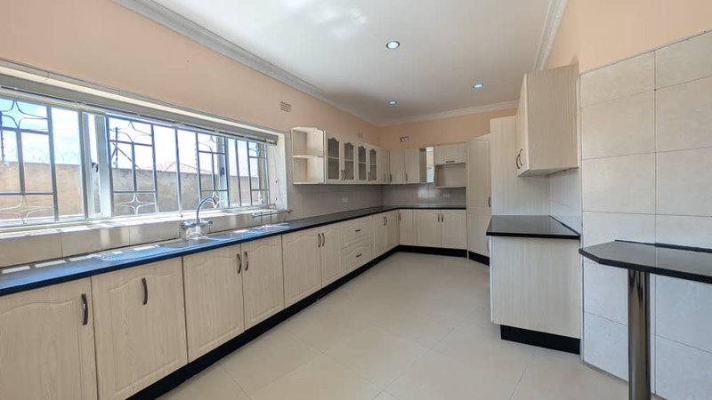 RENT:SALAMA PARK 3 BEDROOMED STAND ALONE HOUSE WITH ALL BEDROOMS SELF-CONTAINED+ 1 BEDROOMED COTTAGE