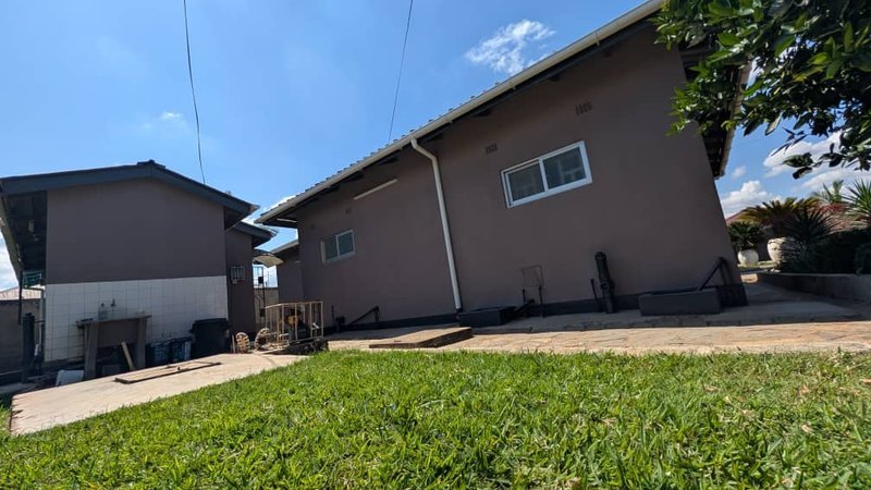 RENT:SALAMA PARK 3 BEDROOMED STAND ALONE HOUSE WITH ALL BEDROOMS SELF-CONTAINED+ 1 BEDROOMED COTTAGE