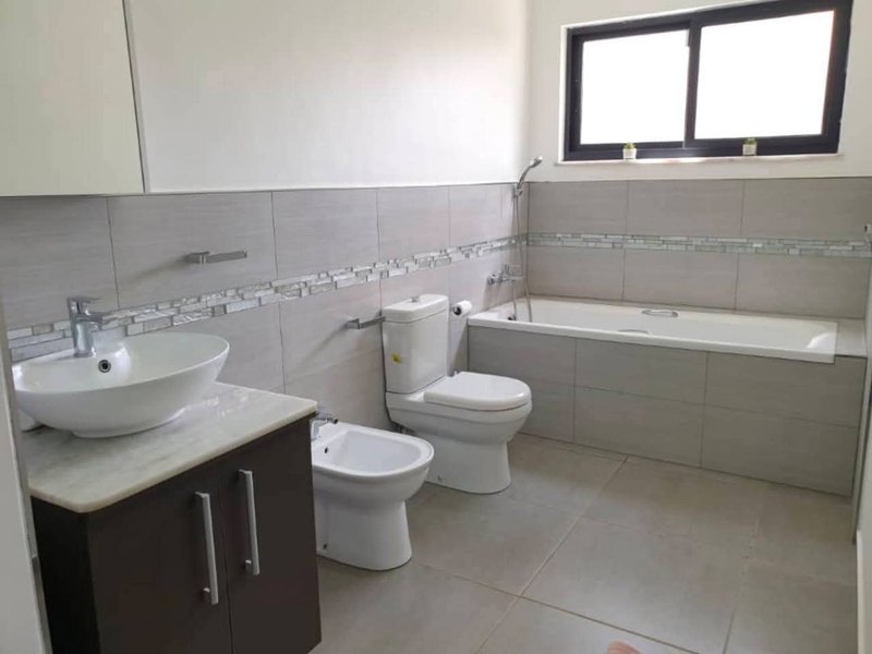 ✨ Luxury 3-Bedroom Apartment for Rent – $2,000 per Month, located in New kasama