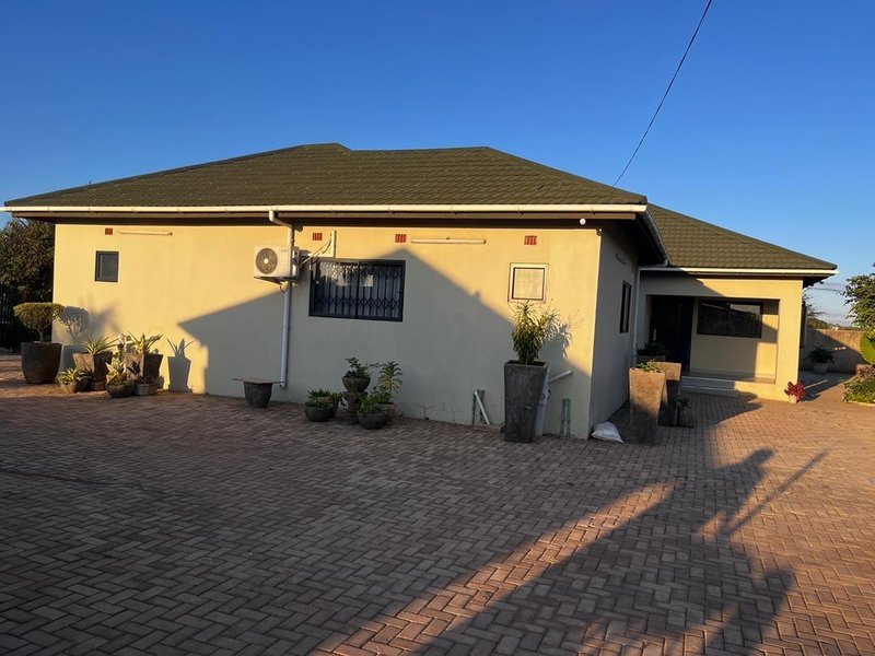 FURNISHED 3 BEDROOM APARTMENT FOR RENT IN NEW KASAMA