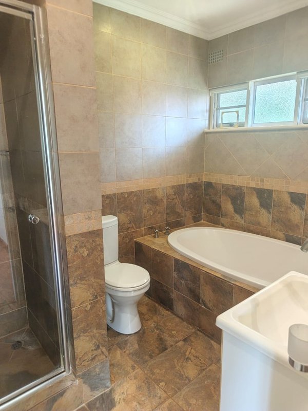 NEW KASAMA OFF LEOPARDS HILL| THREE (3) BED TOWN HOUSE 🏠 |YARD OF (7*) UNITS|RENT|$2,000