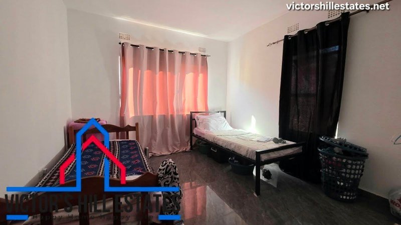 🏡 𝗕𝗢𝗔𝗥𝗗𝗜𝗡𝗚 𝗛𝗢𝗨𝗦𝗘 𝗙𝗢𝗥 𝗦𝗔𝗟𝗘 𝗜𝗡 𝗦𝗜𝗟𝗩𝗘𝗥𝗘𝗦𝗧 𝟰𝟬𝟬𝗠 𝗙𝗥𝗢𝗠 𝗨𝗡𝗜𝗟𝗨𝗦 𝗚𝗔𝗧𝗘