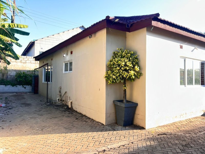 OLYMPIA|OWN ENTRANCE THREE (3) BED HOUSE MSC & ADDITIONAL TWO (2) UNIT| RENT|K35,000