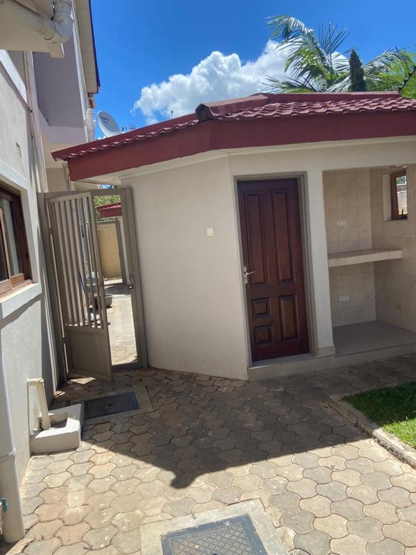 3bed 3bath apartment