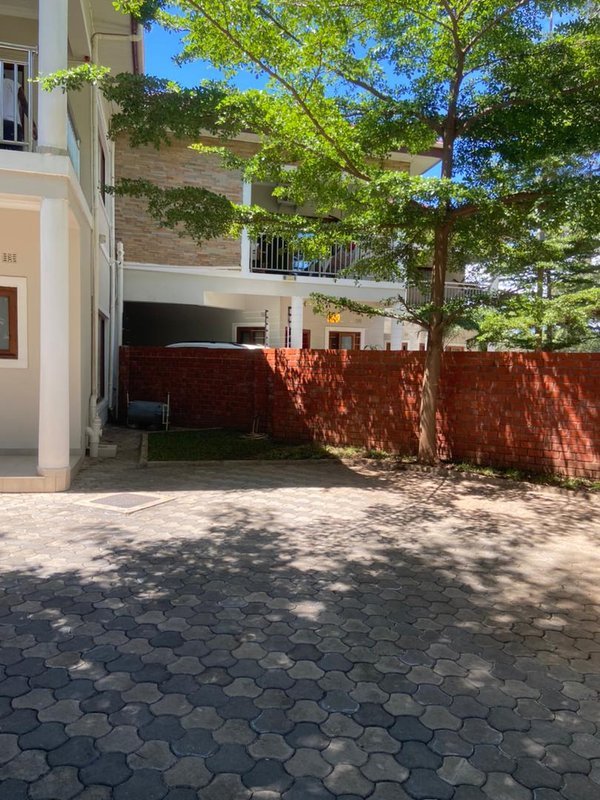 3bed 3bath apartment