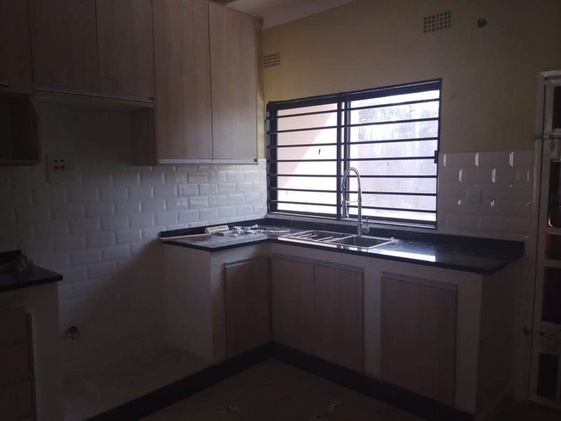 3 BEDROOMED FLAT FOR RENT IN WATERFALLS