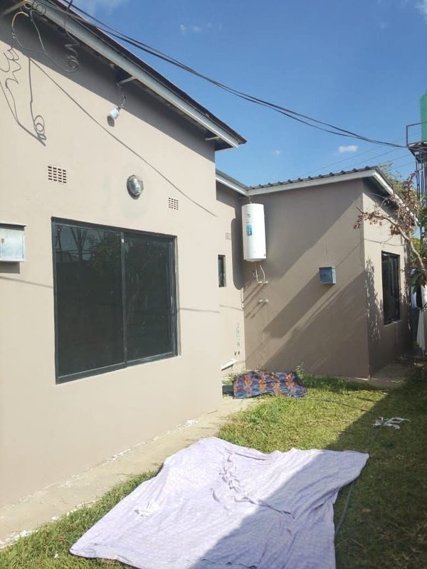3 BEDROOMED FLAT FOR RENT IN WATERFALLS