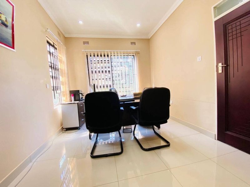 RHODESPARK|PRIME LOCATION| COMMERICAL PROPERTY|RENT|AVAILABLE JUNE MONTH-END|K45,000