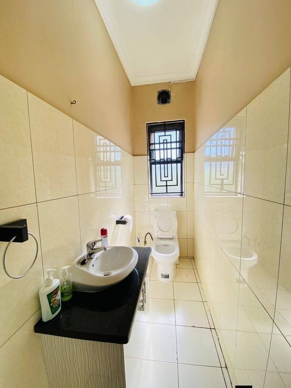 RHODESPARK|PRIME LOCATION| COMMERICAL PROPERTY|RENT|AVAILABLE JUNE MONTH-END|K45,000