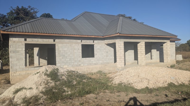 silverest property all bedrooms self-contained