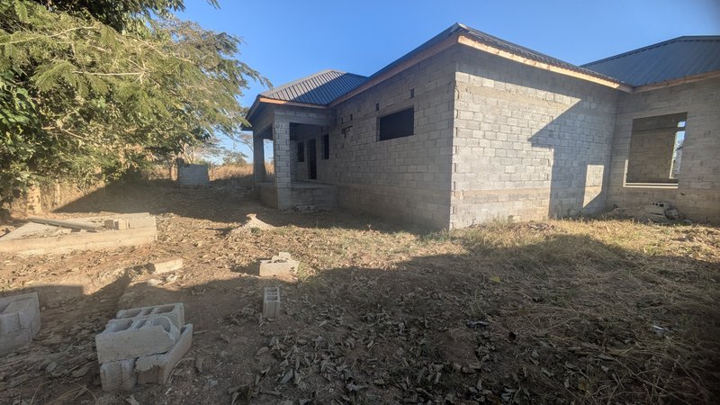 silverest property all bedrooms self-contained