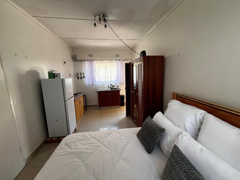 *Studio Apartment for Rent – Rhodes Park | K6,500