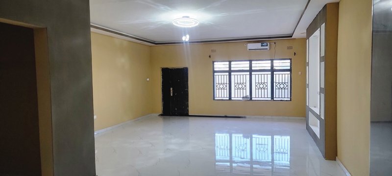 3 Bedroom House Chamba Valley