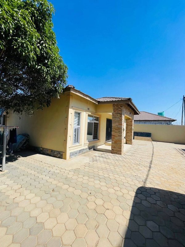 LIBALA SOUTH|STANDALONE FOUR (4) BED TWO(2) BED ENSUITE HOUSE|FOR SALE|K1,950,000