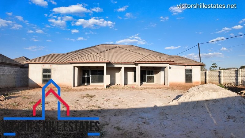 🏡 2 SEMI DETACHED INCOMPLETE HOUSES FOR SALE IN CHALALA/ LILAYI 300M OFF NEW SHANTUMBU TAR