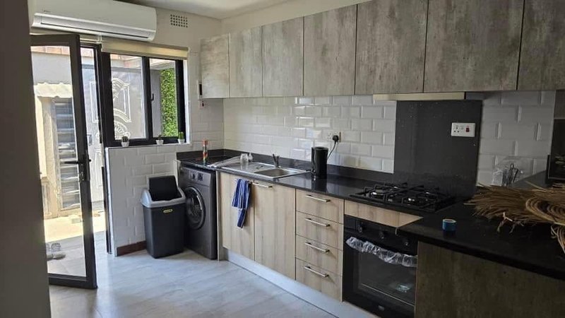 Beautiful 1 Bedroom Fully Furnished in Rhodes Park