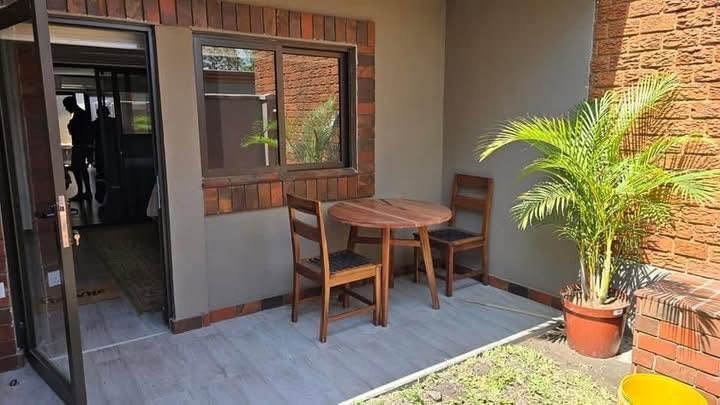 Beautiful 1 Bedroom Fully Furnished in Rhodes Park
