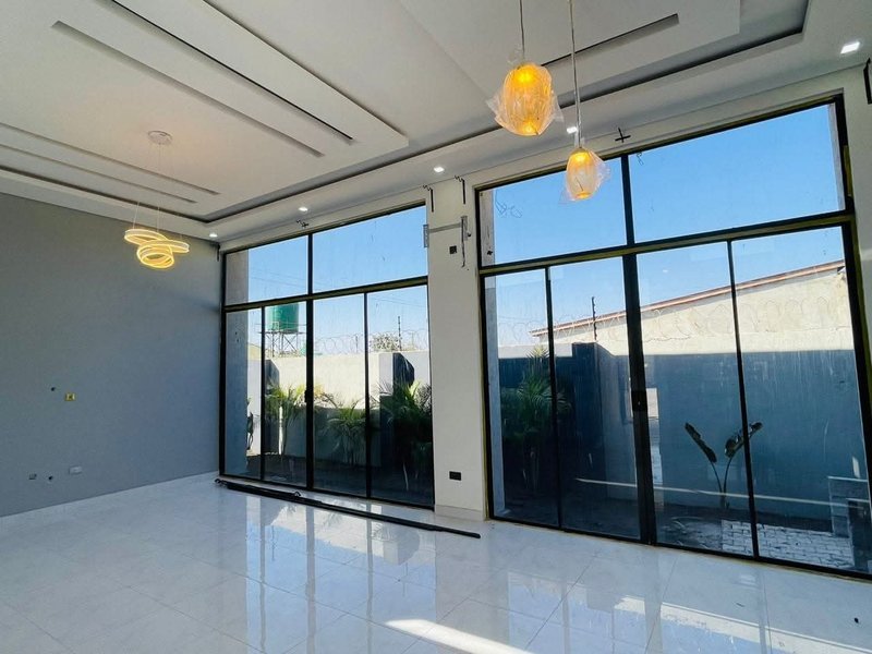 3bed 2bath apartment