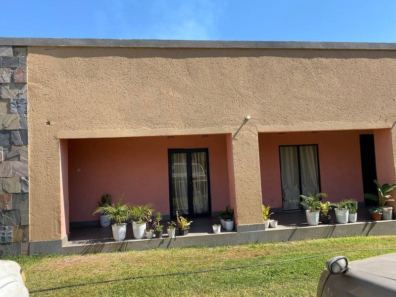3 Bedrooms MSC Semi Detached House in Chilanga