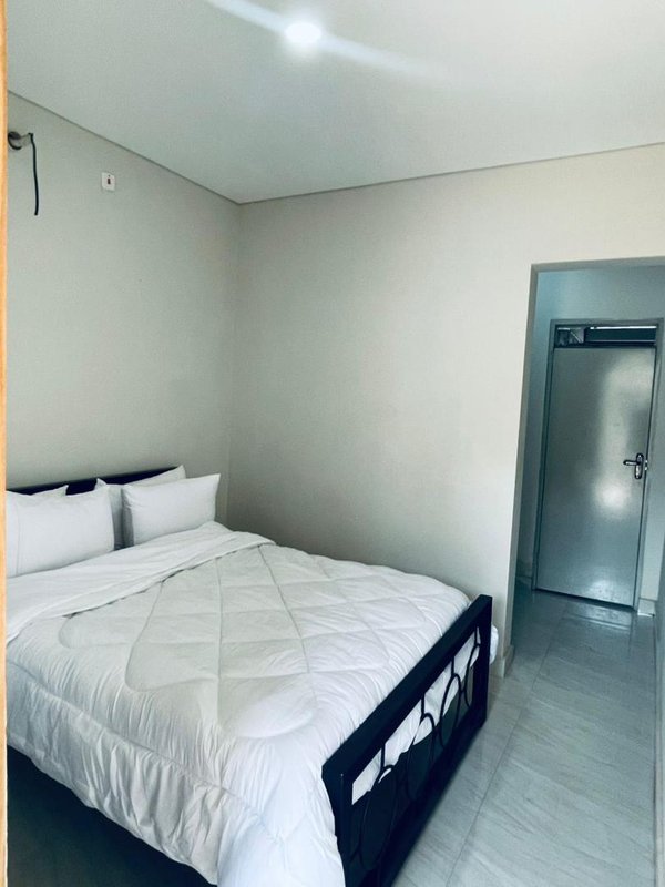 FURNISHED ONE BEDROOM APARTMENT FOR RENT IN LILAYI MADISON GATED COMMUNITY