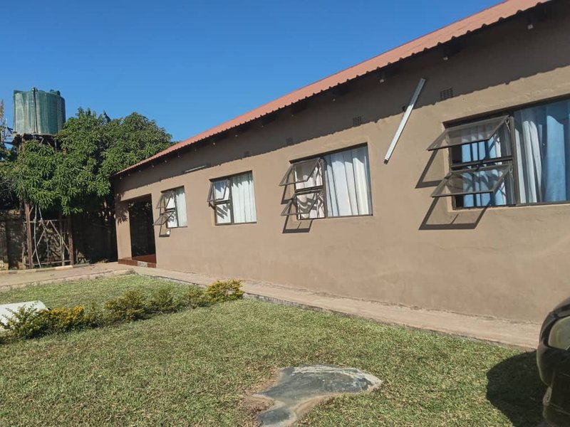 NEAT TWO BEDROOM FLAT FOR RENT BEHIND HOLY CROSS CHALALA