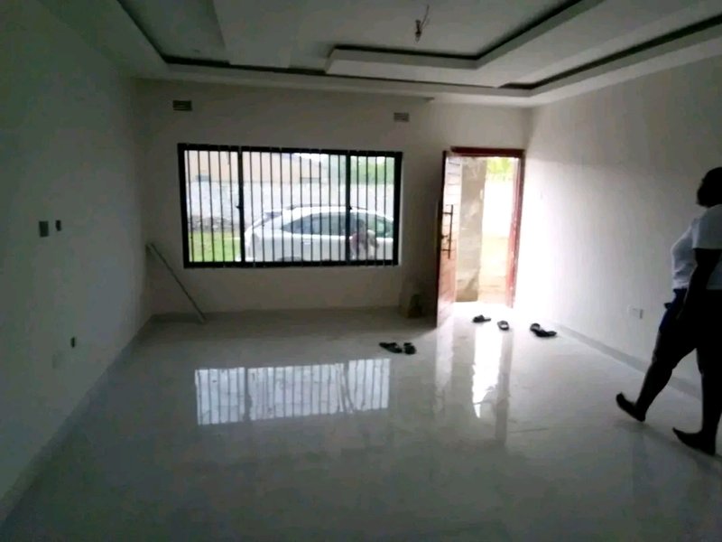 3 BEDROOMED FLAT FOR RENT IN CHALALA AT K8,000