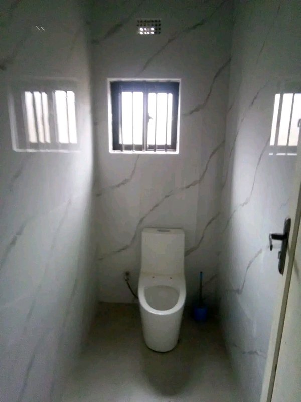 3 BEDROOMED FLAT FOR RENT IN CHALALA AT K8,000