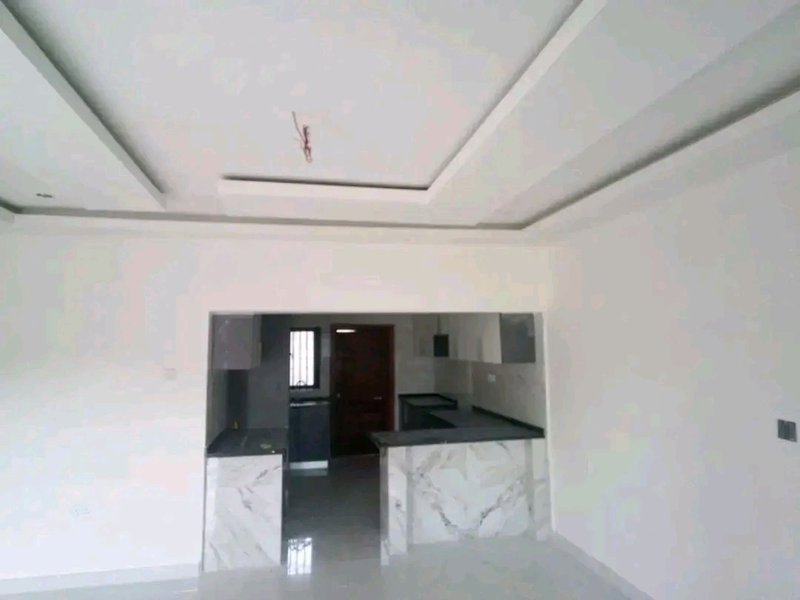 3 BEDROOMED FLAT FOR RENT IN CHALALA AT K8,000