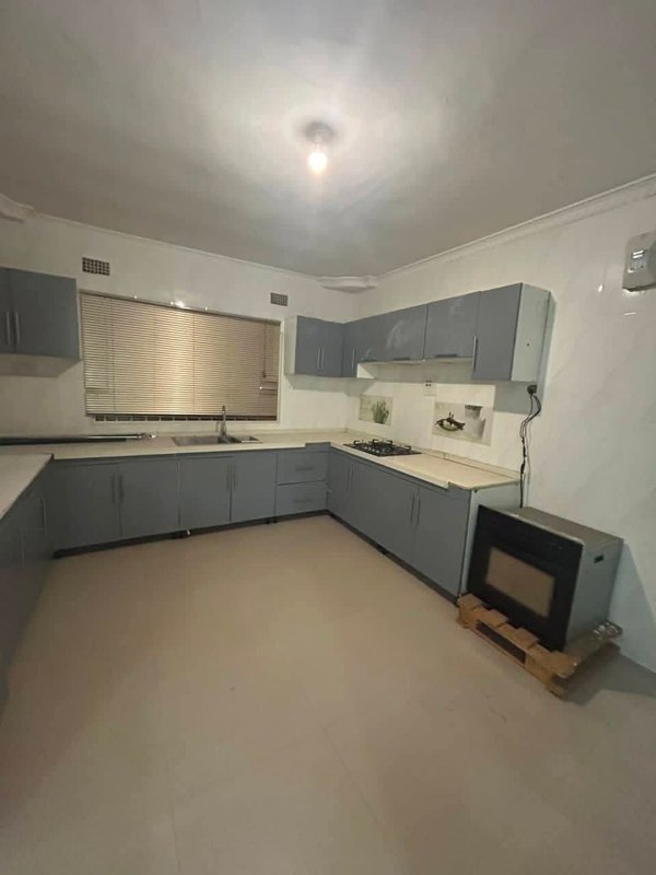 FOXDALE ALONG ZAMBEZI ROAD|2 BEDROOMS APARTMENT |FOR RENT| K8,500