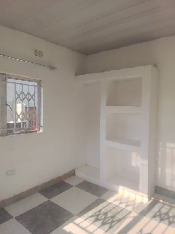 2-BED SEMI-DETACHED FLAT TO RENT Behind Obama Plaza, Ranchdale